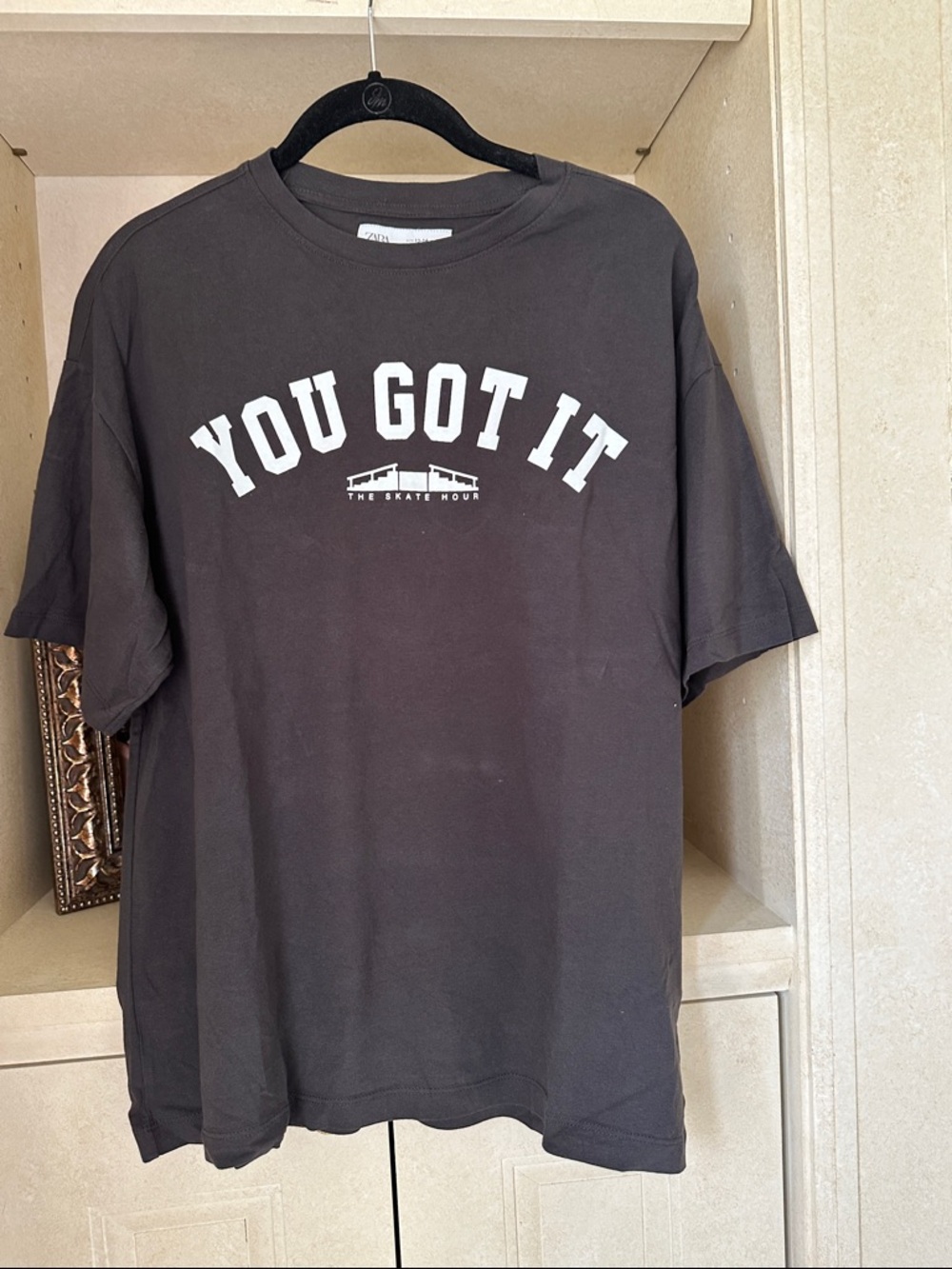 Kids Zara Dark Brown Crewneck Graphic Tee size 13/14